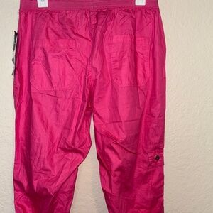 WOMANS PINK CAPRIS PANTS SIZE XL NWT